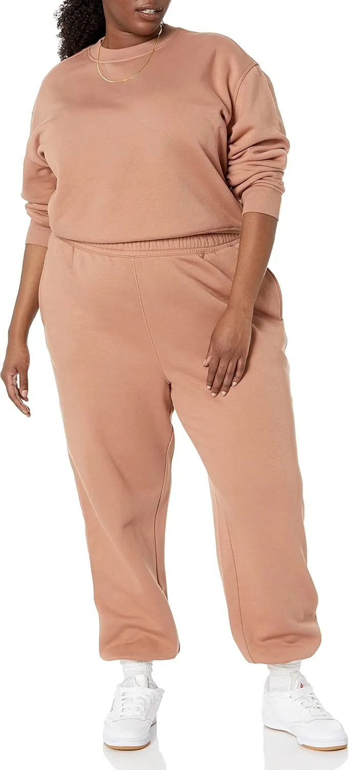 Amazon Essentials Women's Cropped Drop Shoulder Sweatshirt (Available in Plus Size)