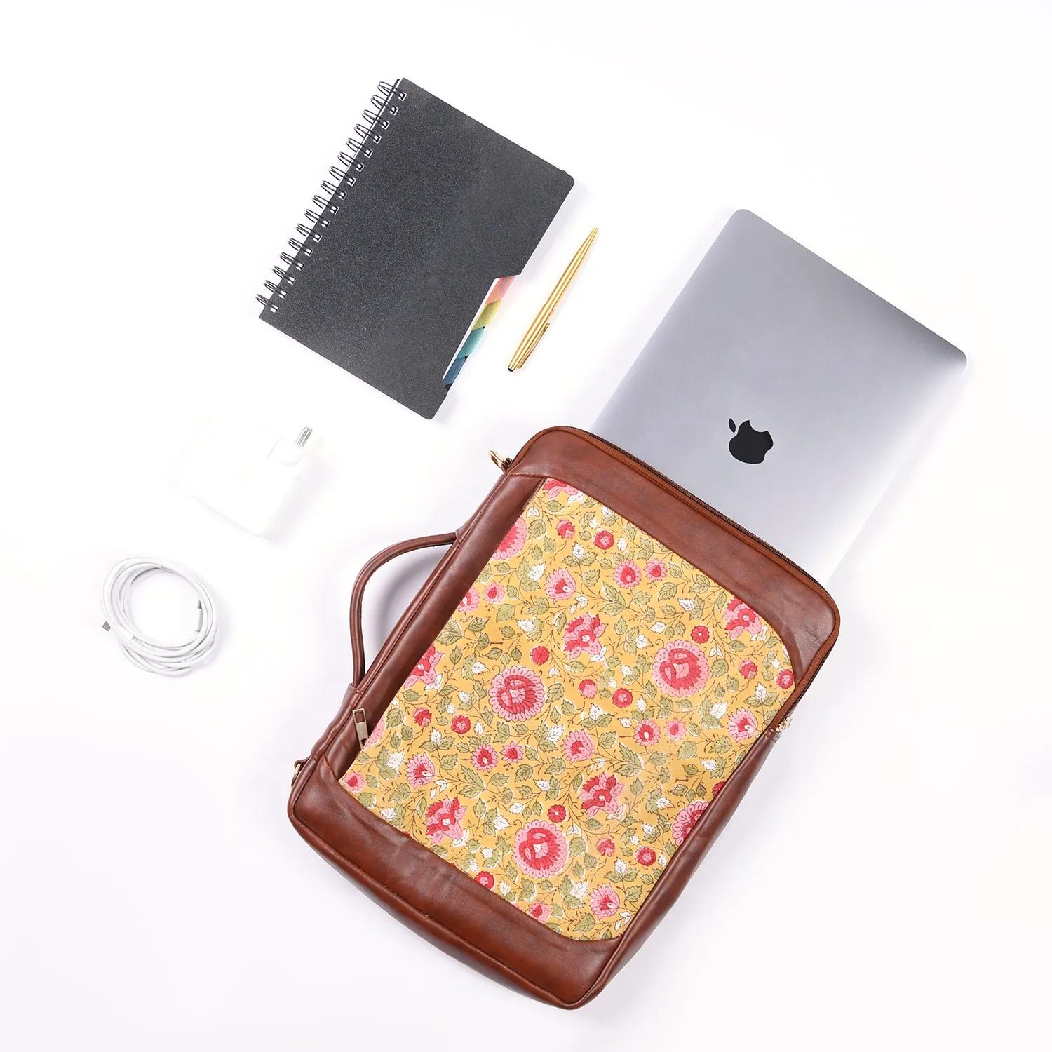 BLOSSOMING ROSES IN BASANT LAPTOP SLEEVE BAG 13″