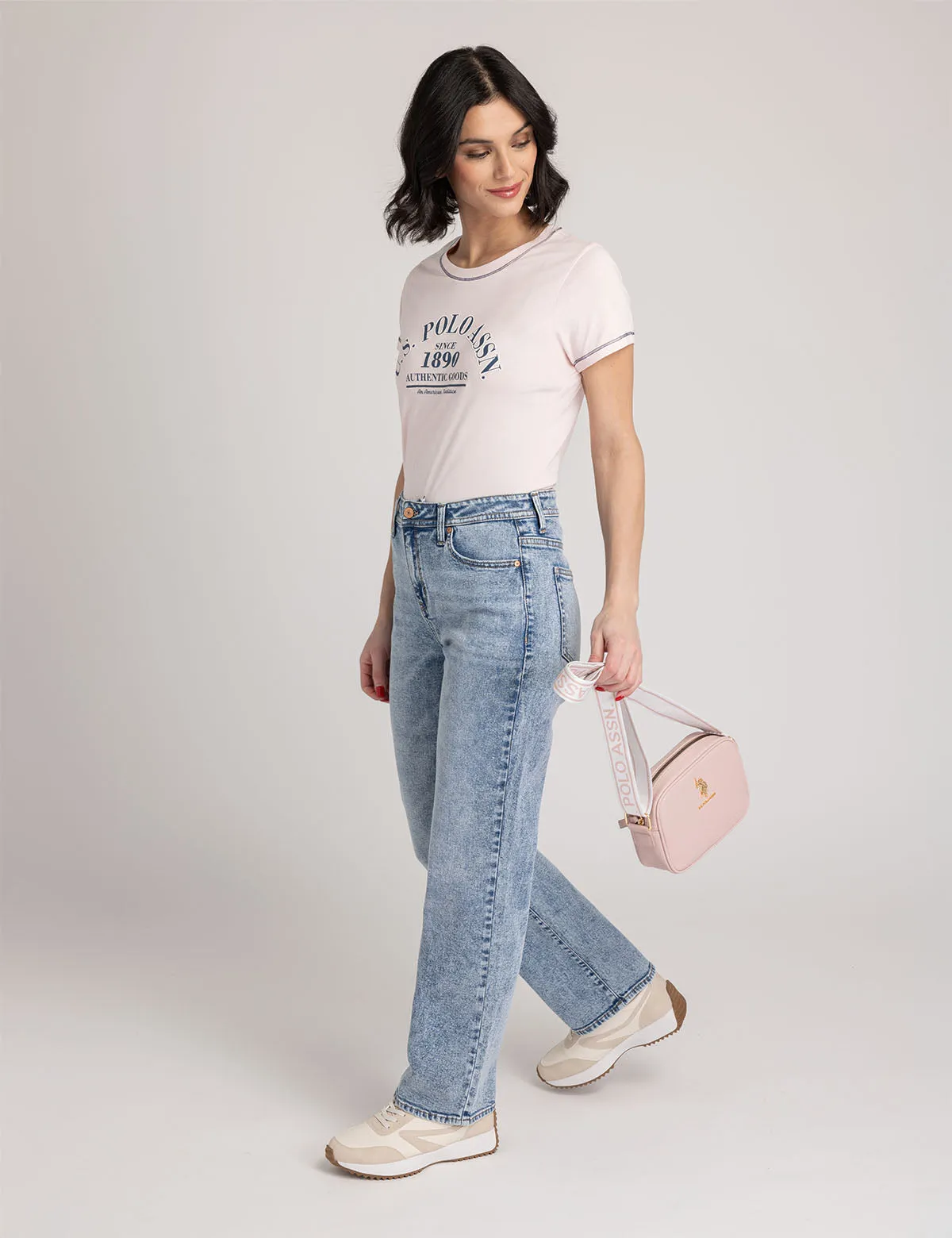 CLASSIC ZIP CROSSBODY BAG