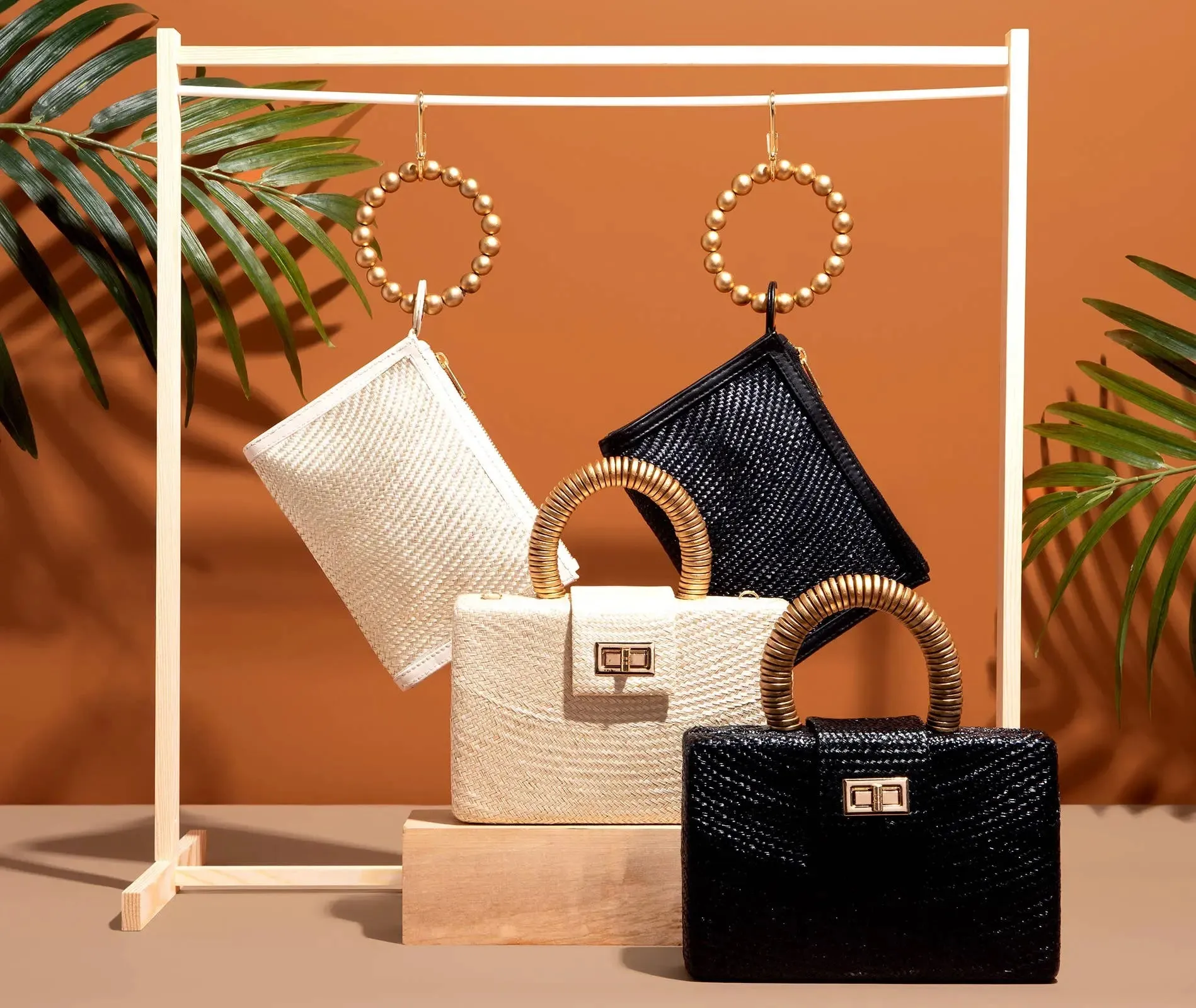 Cream Straw Clutch | Gold Bead Handle | Summer Resort 2025