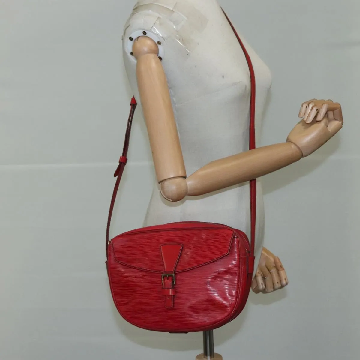 LOUIS VUITTON Epi Jeune Fille MM Shoulder Bag Red M52157 LV 111421