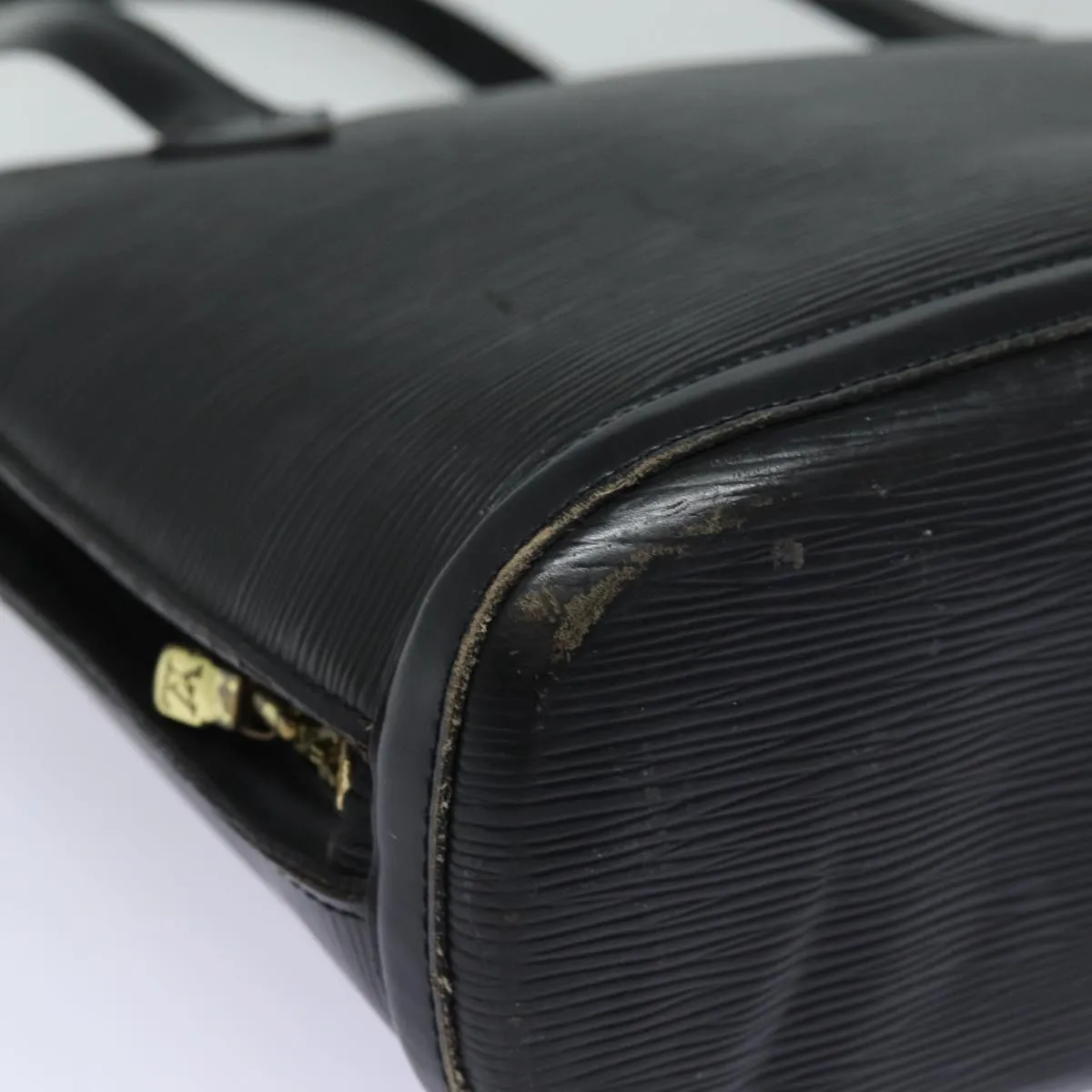 LOUIS VUITTON Epi Lussac Shoulder Bag Black M52282 LV 81770