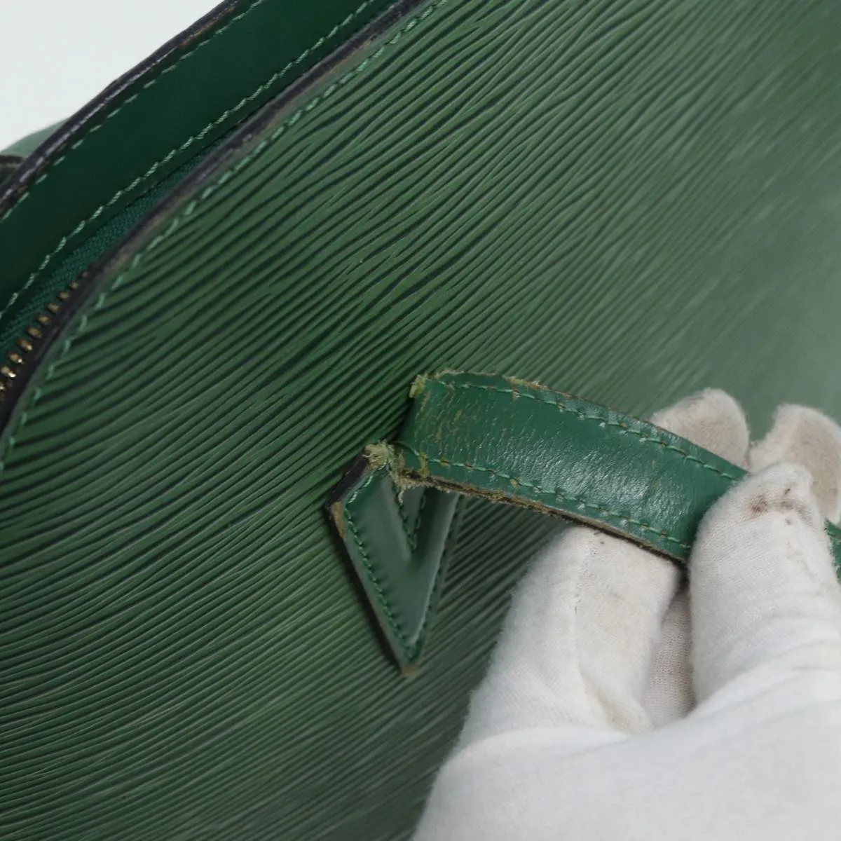 LOUIS VUITTON Epi Lussac Shoulder Bag Green M52284 LV 83877
