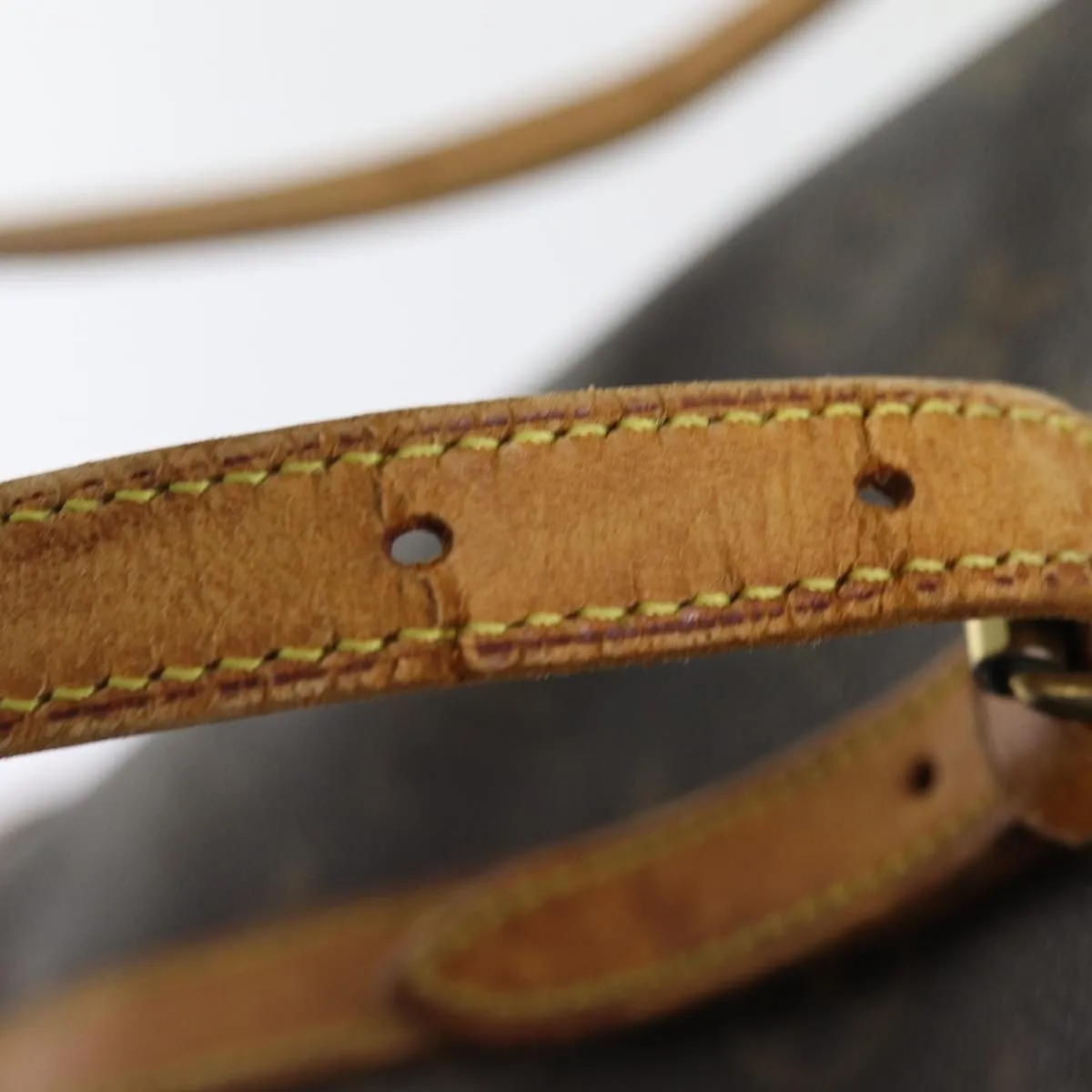 LOUIS VUITTON Monogram Bucket GM Shoulder Bag M42236 LV 75296