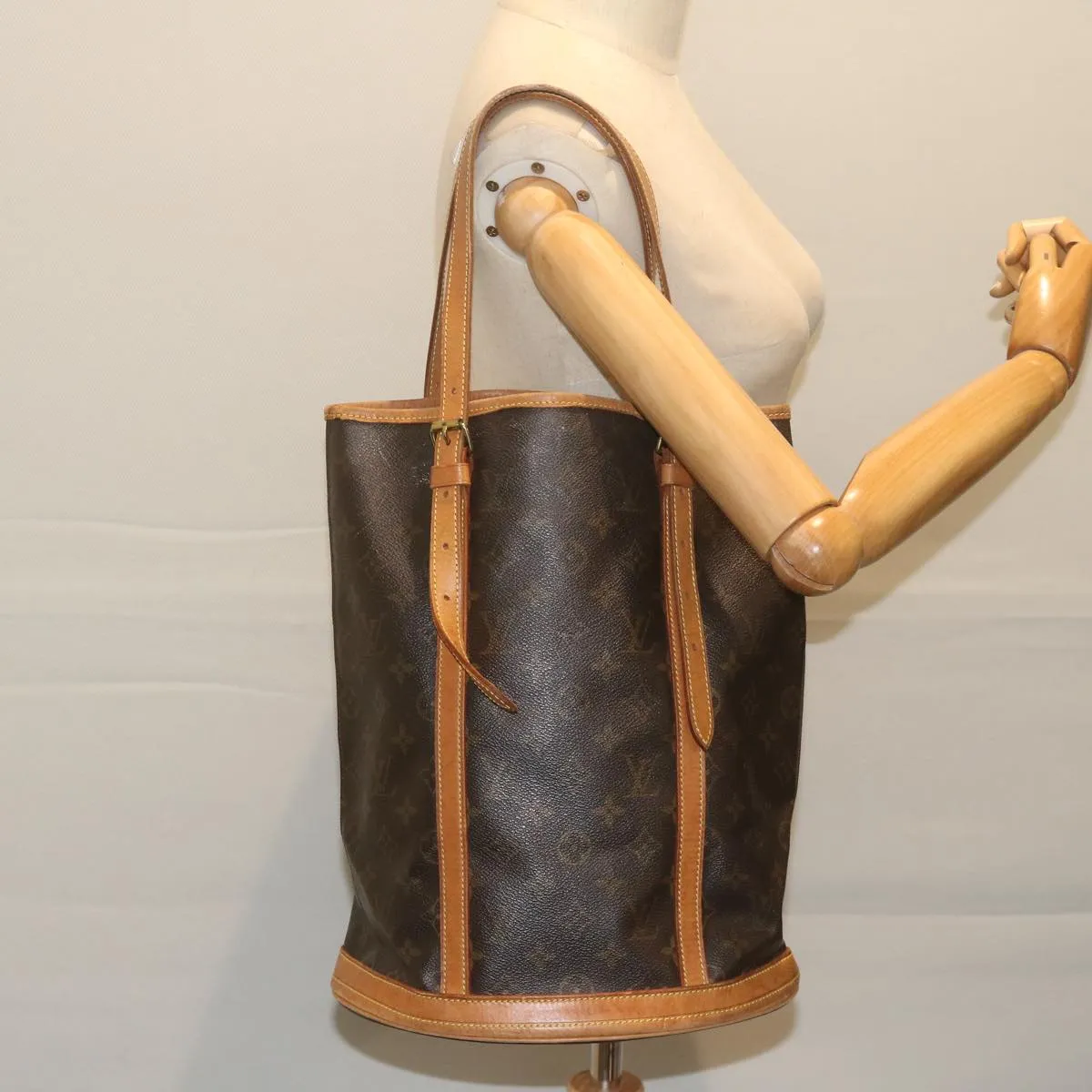 LOUIS VUITTON Monogram Bucket GM Shoulder Bag M42236 LV bs11216