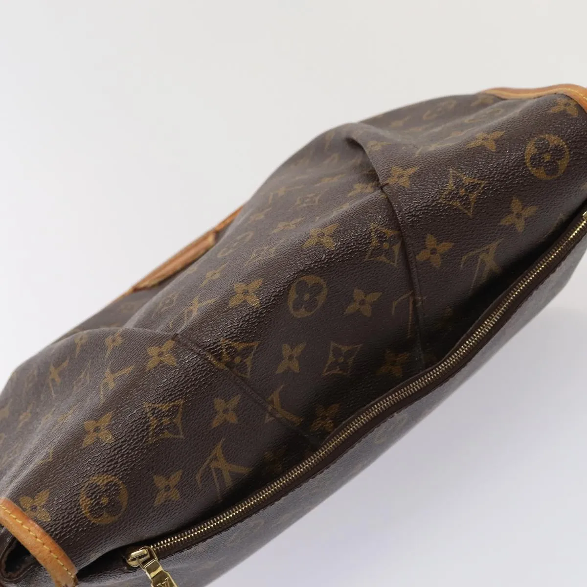 LOUIS VUITTON Monogram Menilmontant MM Shoulder Bag M40473 LV 84949
