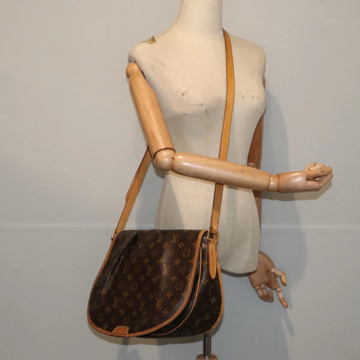 LOUIS VUITTON Monogram Menilmontant MM Shoulder Bag M40473 LV 84949