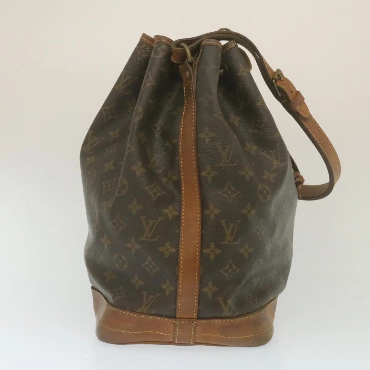 LOUIS VUITTON Monogram Noe Shoulder Bag M42224 LV 29290