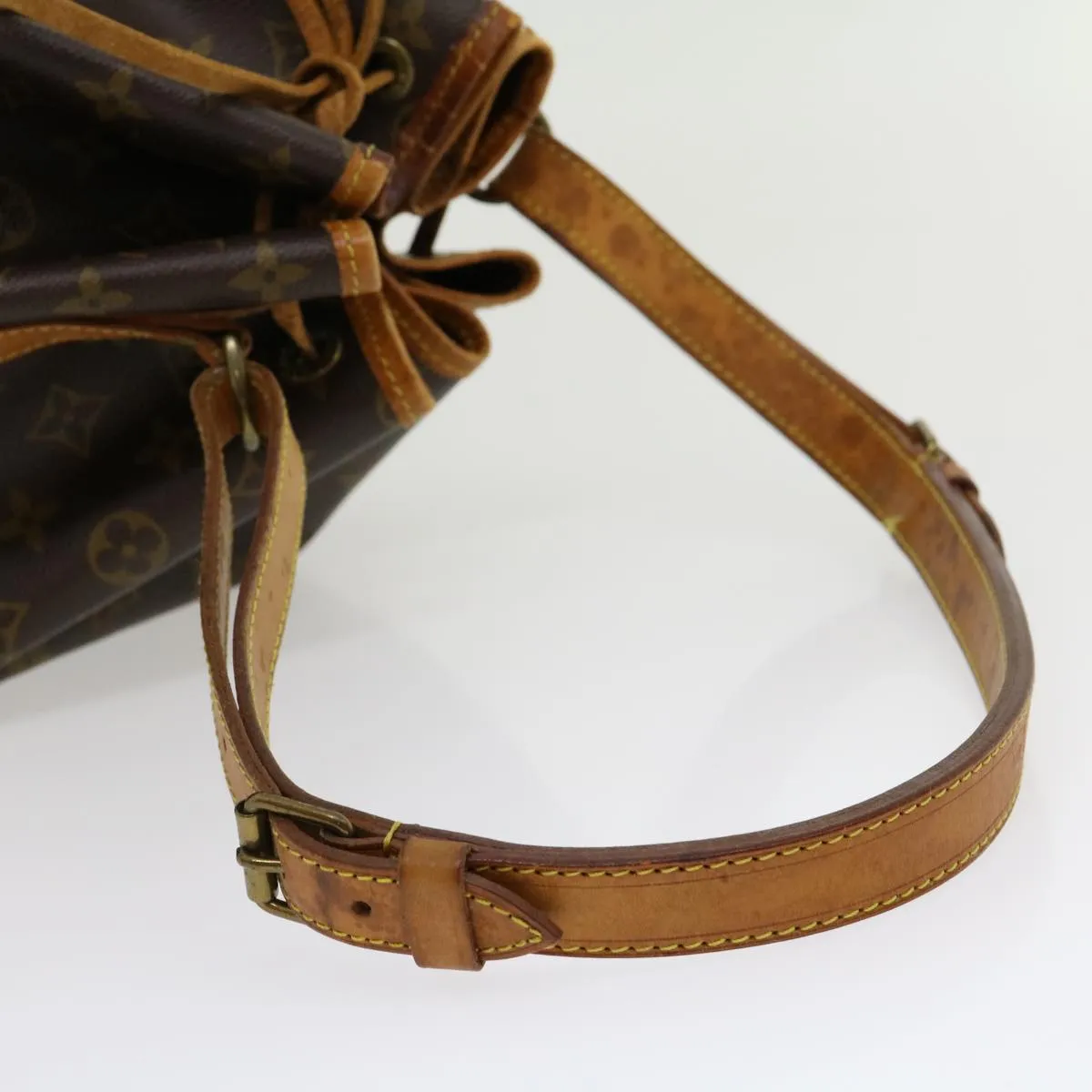 LOUIS VUITTON Monogram Noe Shoulder Bag M42224 LV lt548