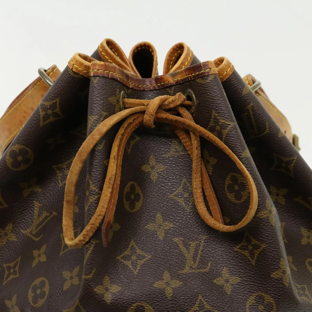 LOUIS VUITTON Monogram Noe Shoulder Bag M42224 LV lt548