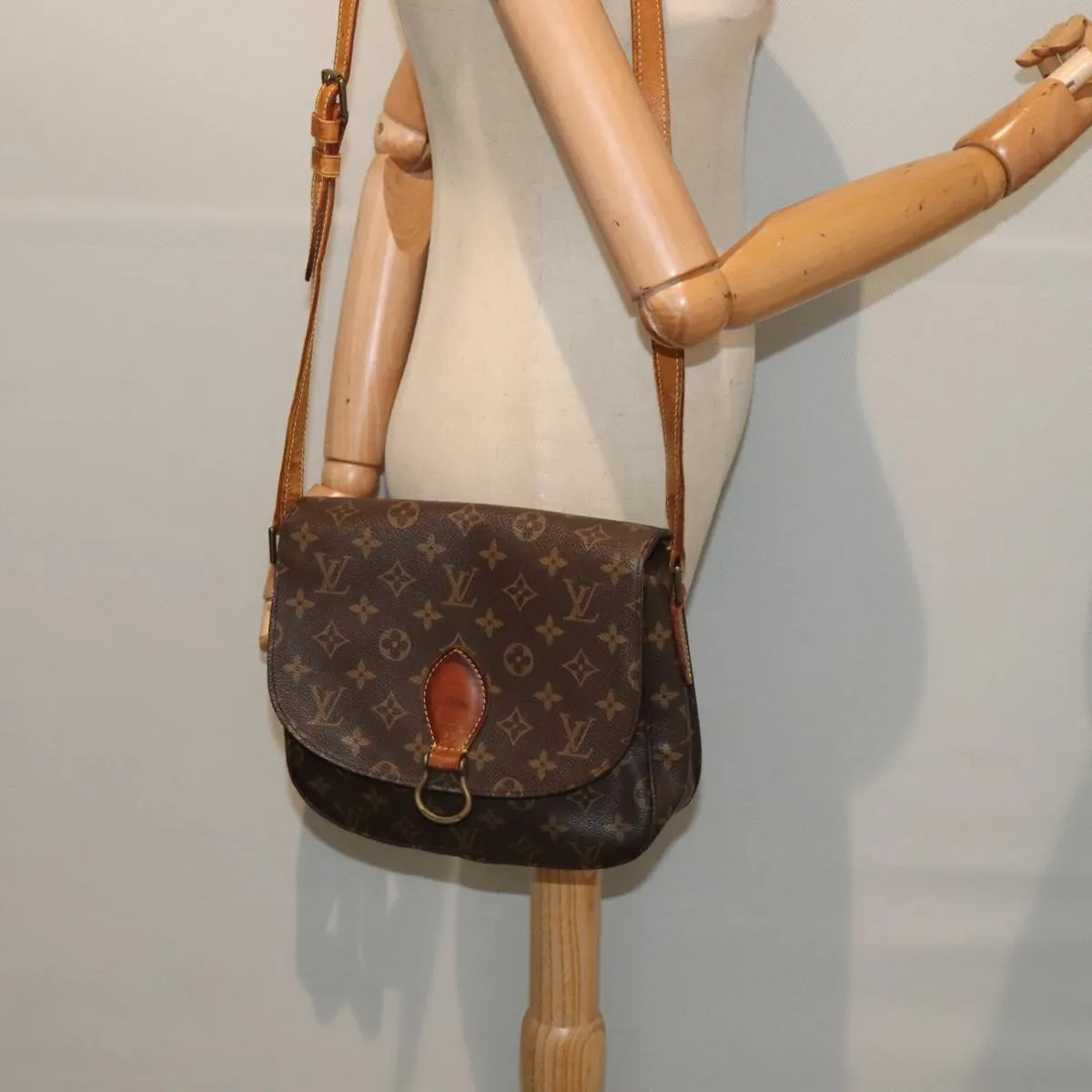 LOUIS VUITTON Monogram Saint Cloud GM Shoulder Bag M51242 LV 89655
