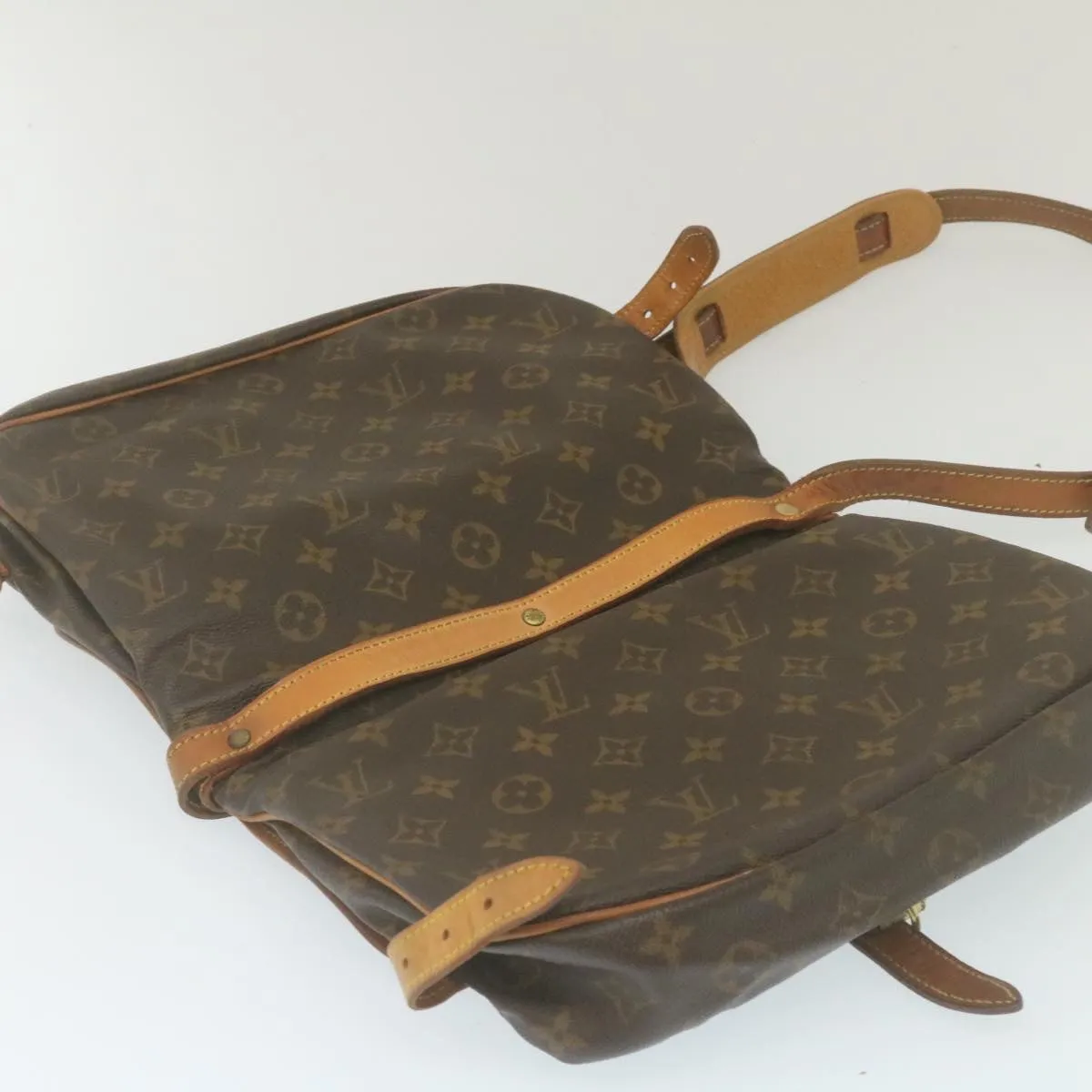 LOUIS VUITTON Monogram Saumur 30 Shoulder Bag M42256 LV 29205