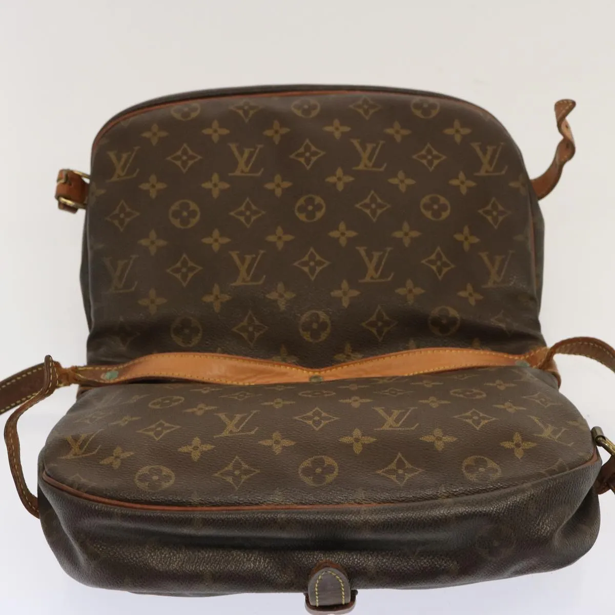 LOUIS VUITTON Monogram Saumur 30 Shoulder Bag M42256 LV 70706