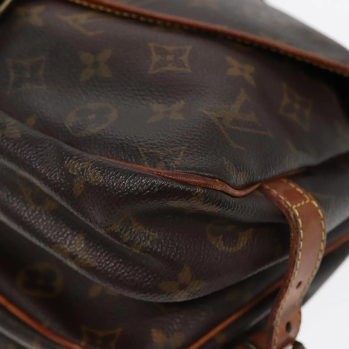 LOUIS VUITTON Monogram Saumur 30 Shoulder Bag M42256 LV 82220