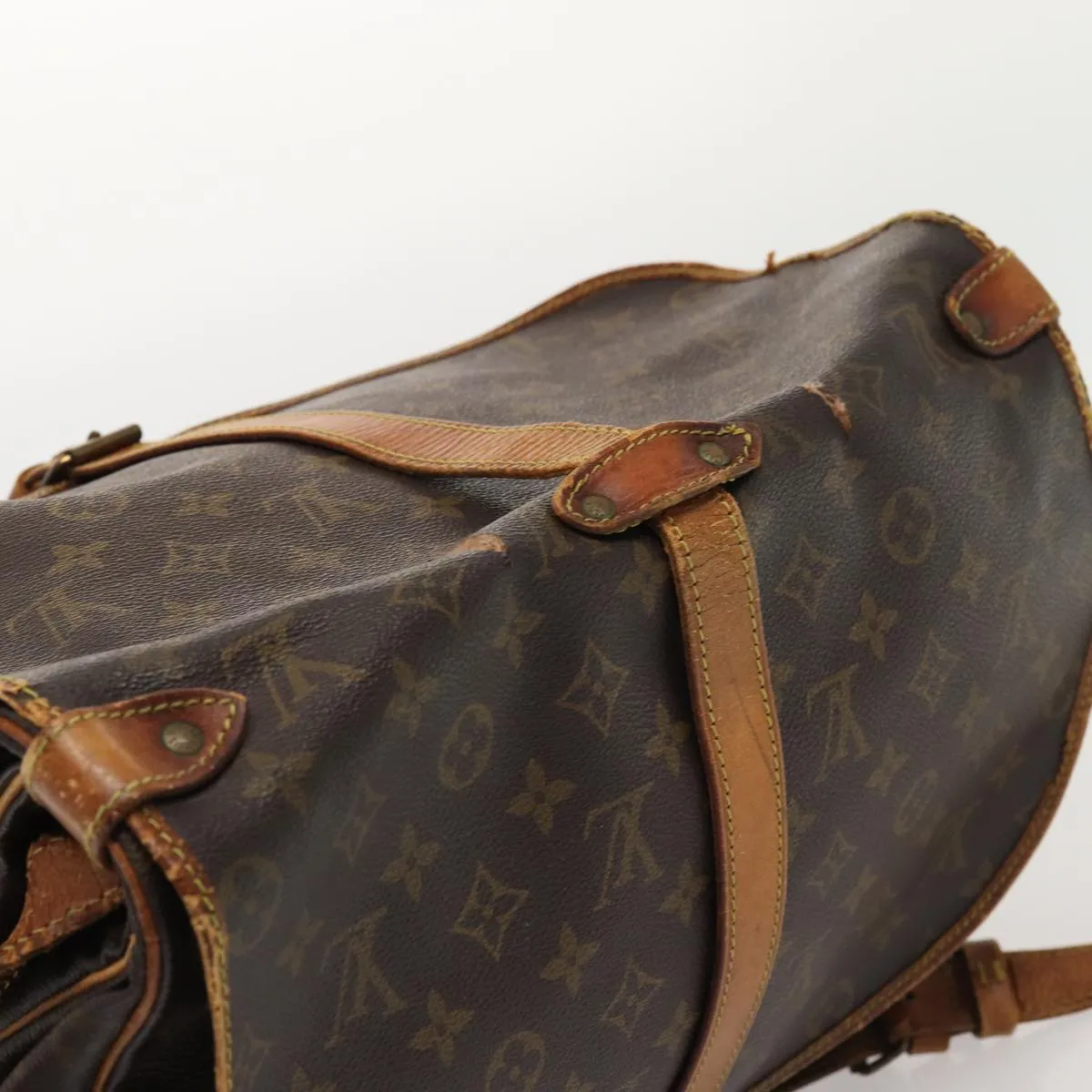 LOUIS VUITTON Monogram Saumur 35 Shoulder Bag M42254 LV 81387
