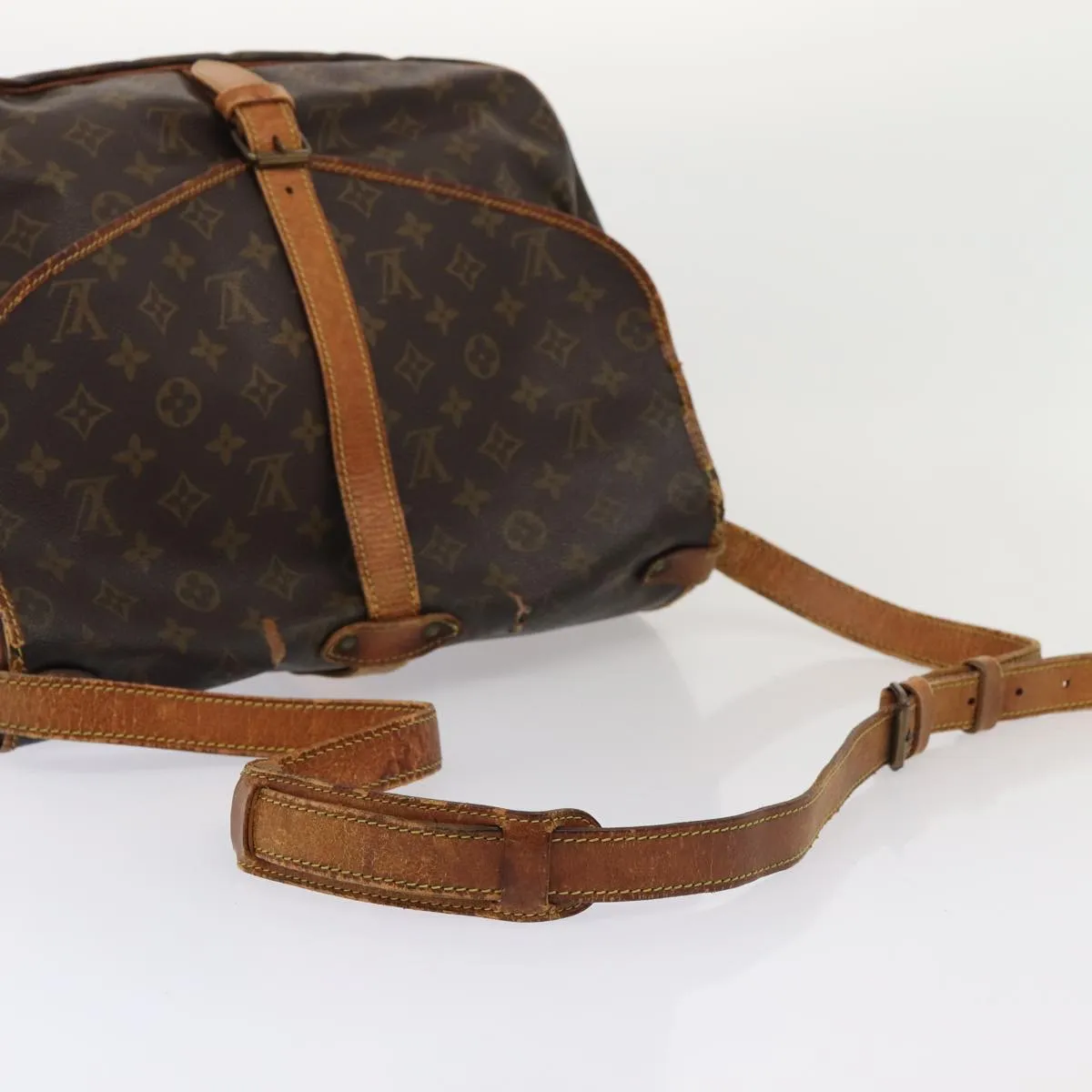 LOUIS VUITTON Monogram Saumur 35 Shoulder Bag M42254 LV 81387