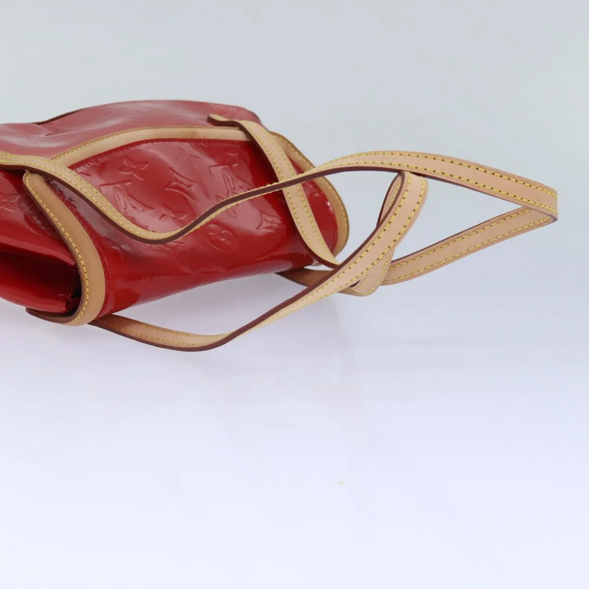 LOUIS VUITTON Monogram Vernis Biscayne Bay PM Bag Rouge M91291 LV 85002