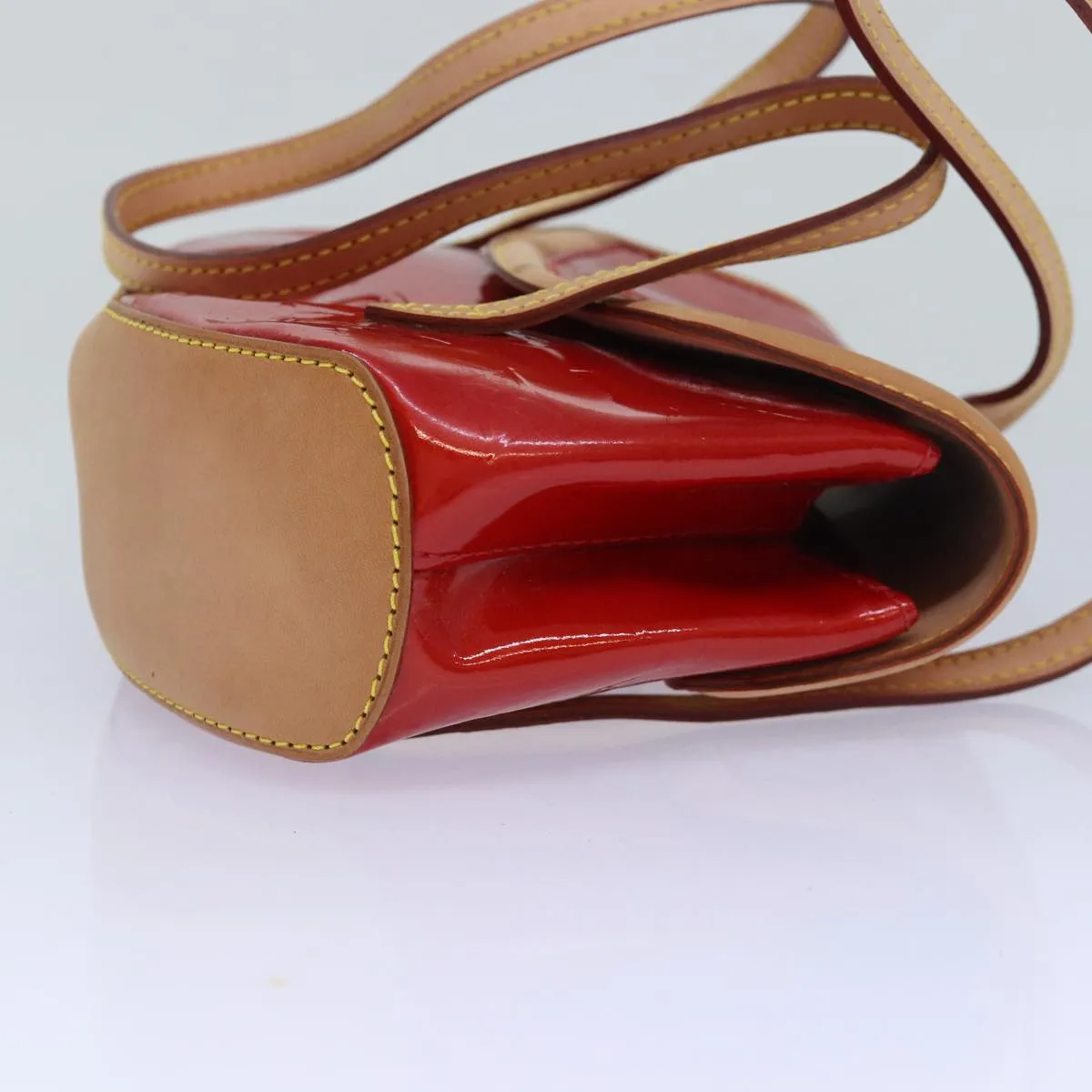 LOUIS VUITTON Monogram Vernis Biscayne Bay PM Bag Rouge M91291 LV 85002