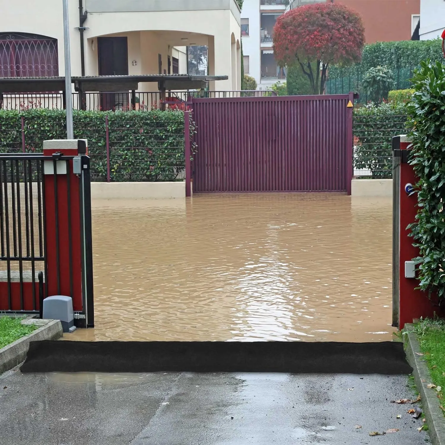 Sabary Water Barrier 5 ft x 6.5 inch Absorbent Flood Barriers Home Sandless Sand Bags for Flooding Reusable Water Absorber Snake for Rain Hurricane Garage Basement Door, Black(5 Pcs)
